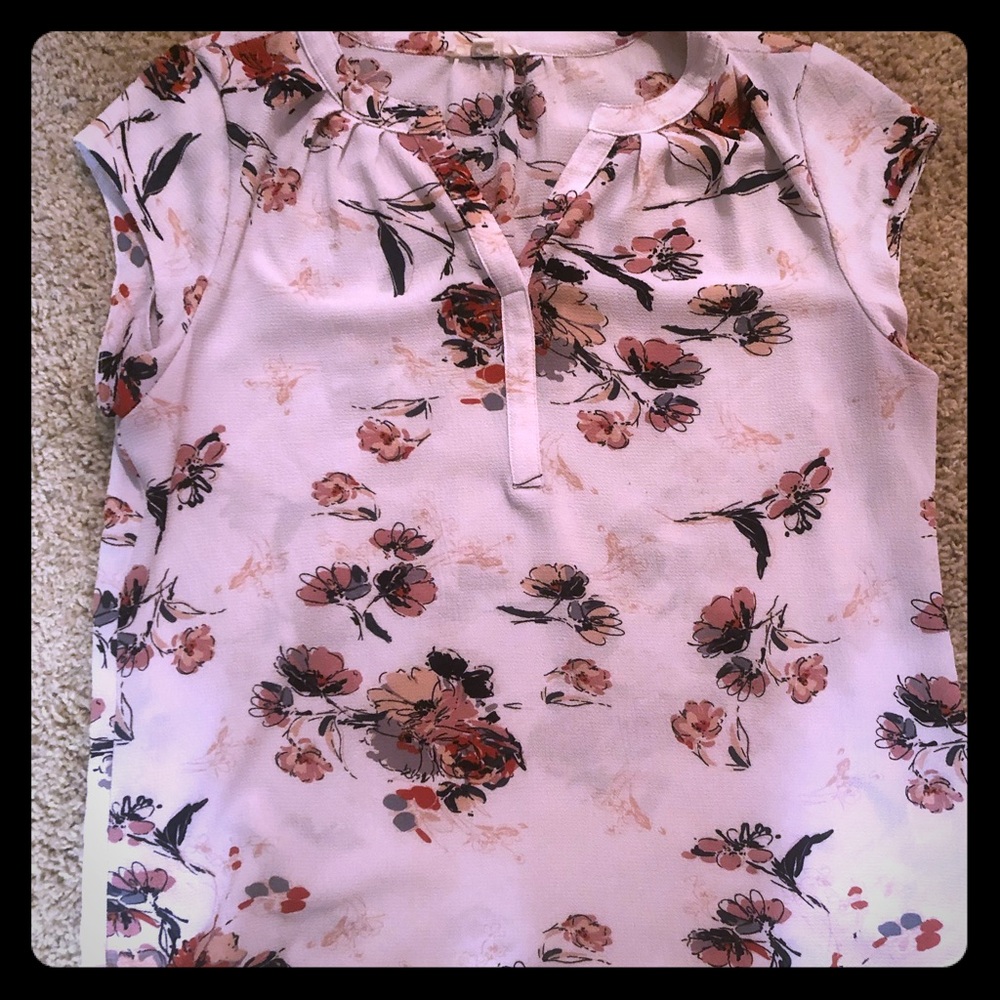 Lightweight floral top